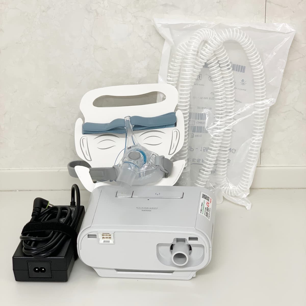 持続陽圧呼吸装置(CPAP)の写真